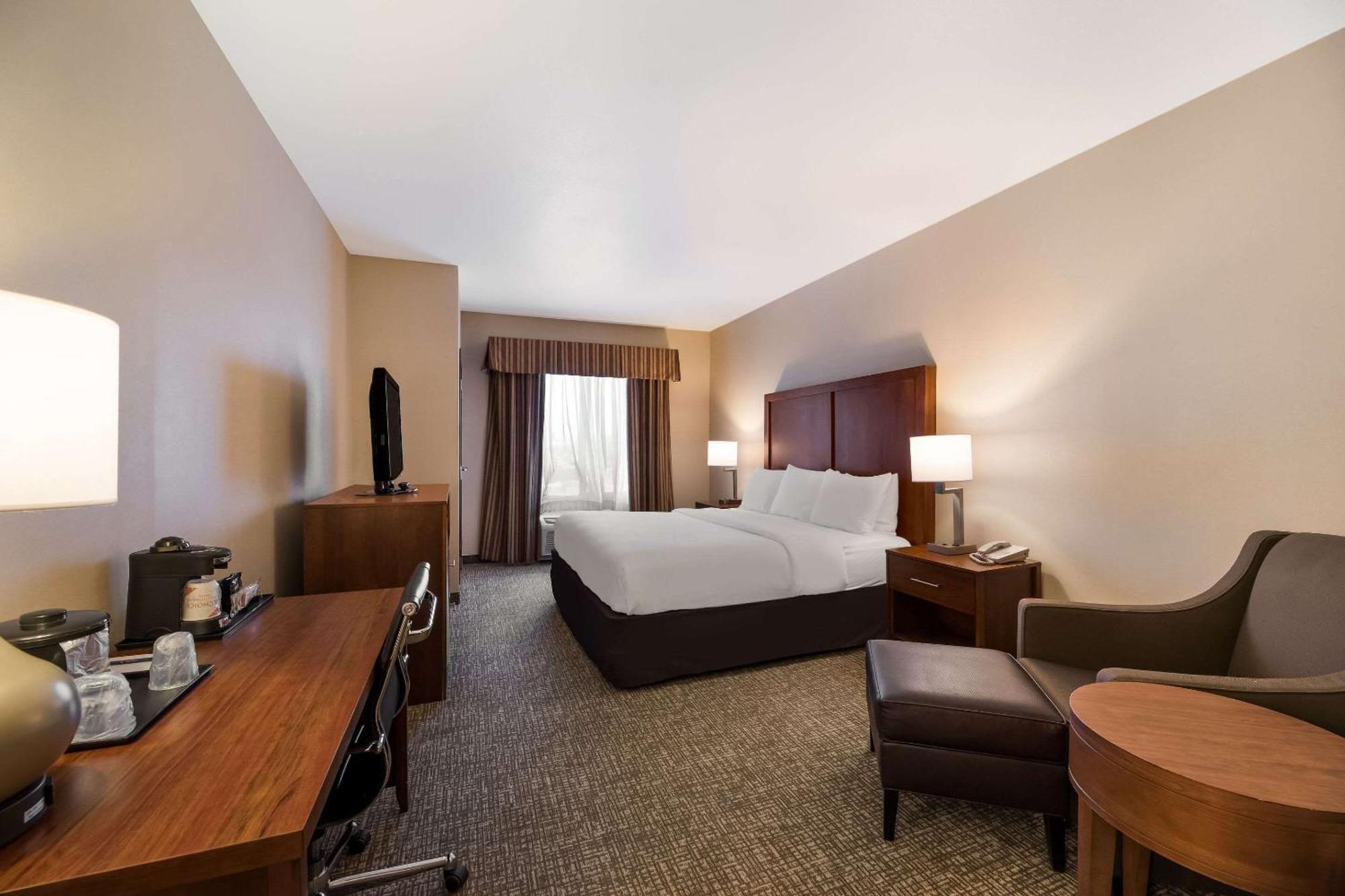 Comfort Inn & Suites Las Vegas - Nellis Exterior photo