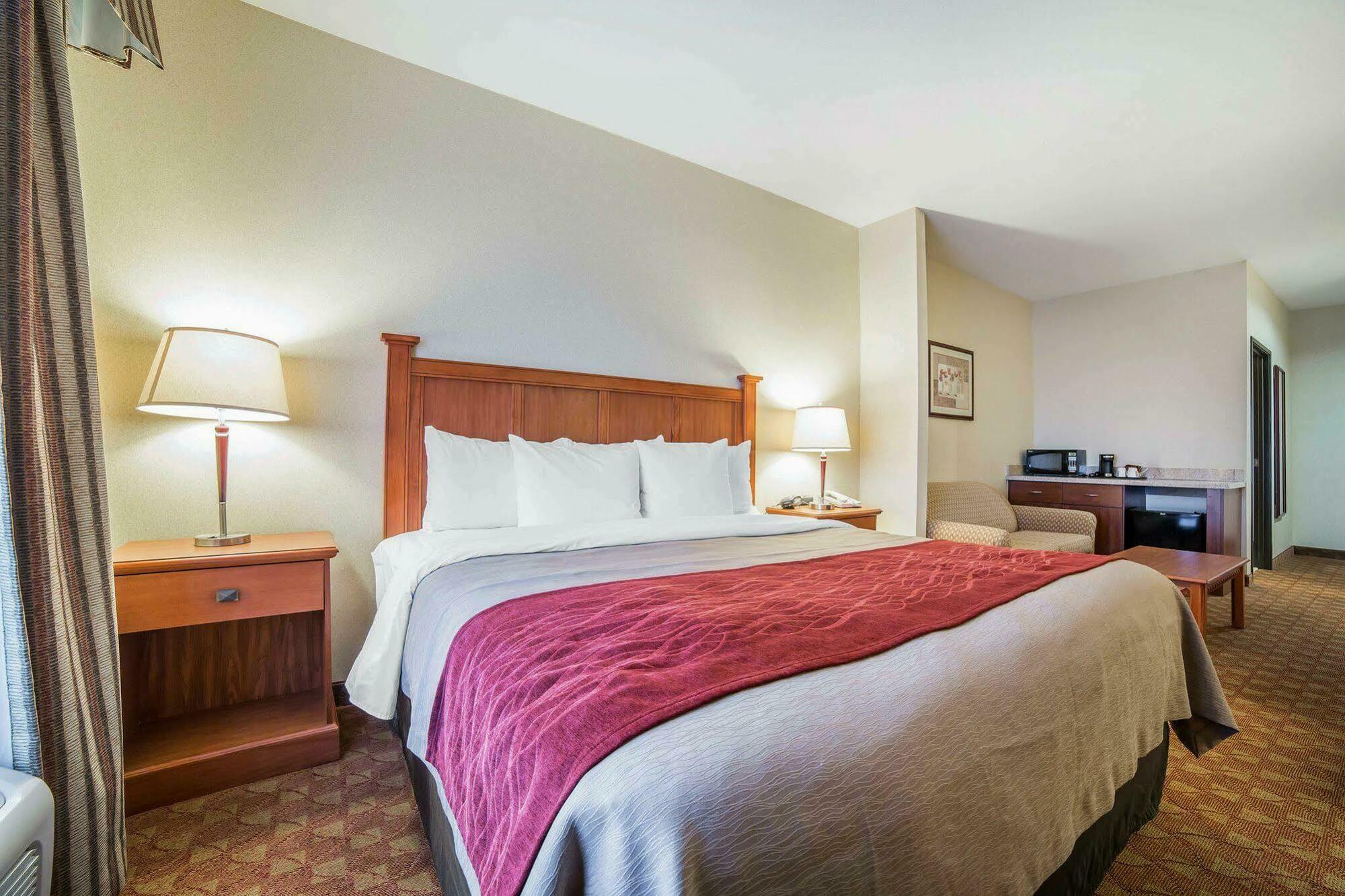 Comfort Inn & Suites Las Vegas - Nellis Exterior photo